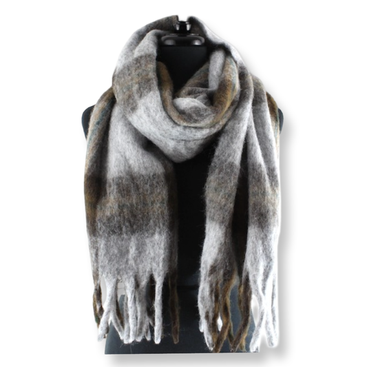 PP Large Fuzzy Plaid Scarf Grey